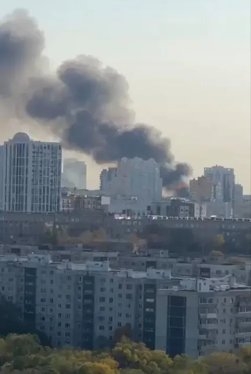 Музыкальный театр полыхает в Хабаровске