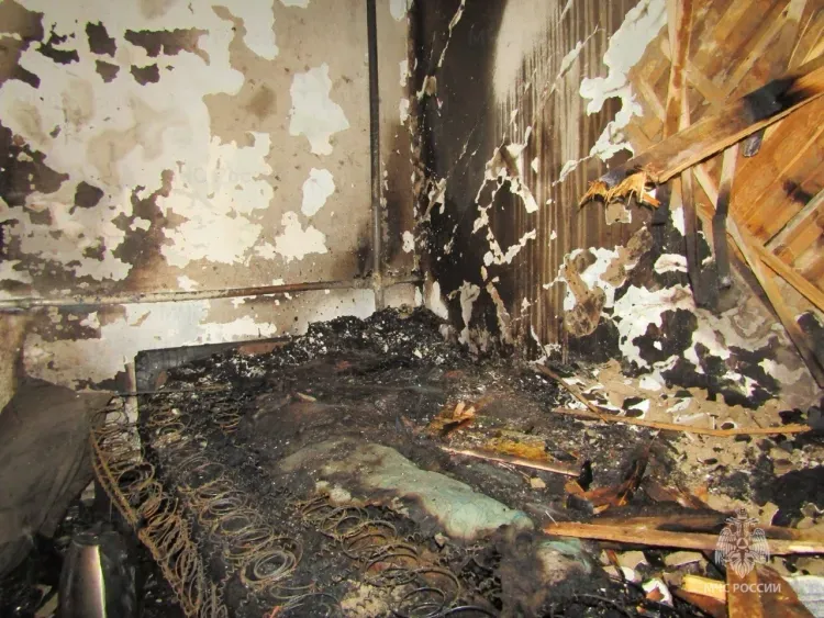 Мужчина отравился в горевшей квартире в Благовещенске