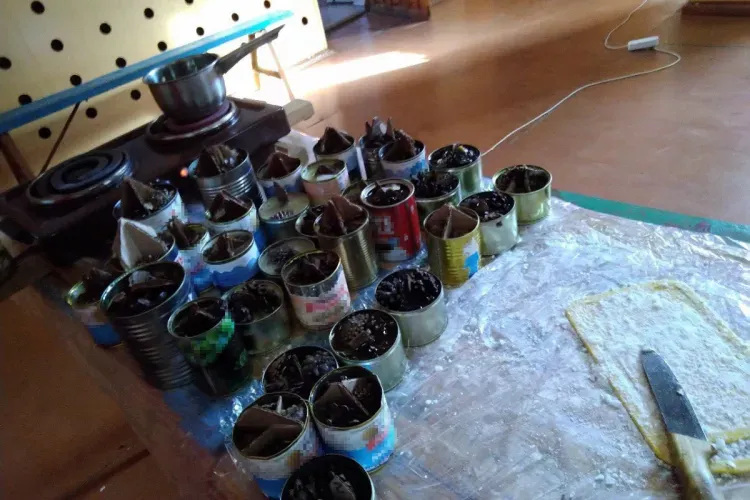 Ароматные окопные свечи изобрели волонтеры из Приамурья