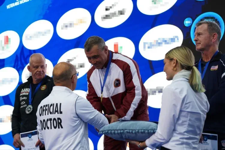 На закате карьеры амурчанин стал чемпионом мира по греко-римской борьбе