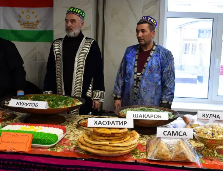 Блюда национальной кухни готовили на фестивале в Тынде