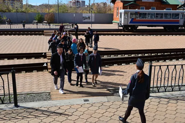 Сотрудники ЗабЖД провели свыше 550 профориентационных мероприятий для молодежи Забайкалья и Приамурья