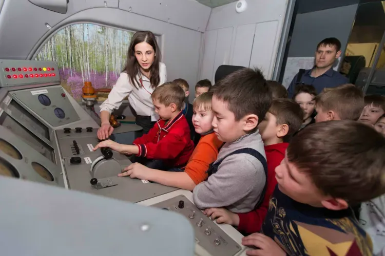 Сотрудники ЗабЖД провели свыше 550 профориентационных мероприятий для молодежи Забайкалья и Приамурья