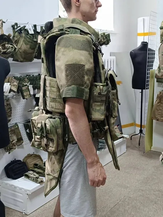 Бронежилеты и медицинские комплекты для бойцов создает житель Благовещенска