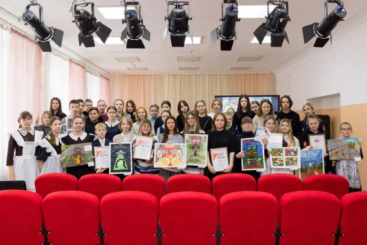 ЗабЖД назвала победителей межрегионального конкурса плакатов «Железная дорога БЕЗ ОПАСНОСТИ»