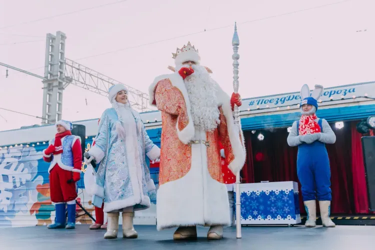 Сотрудники ЗабЖД окажут помощь маломобильным гражданам во время проведения представлений Поезда Деда Мороза