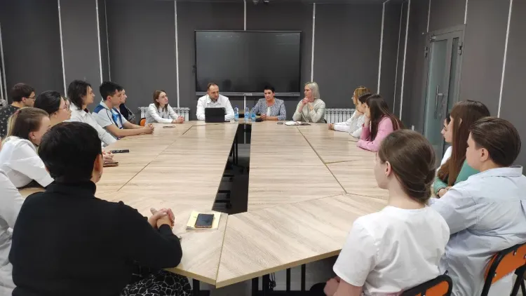 Студентам-медикам предлагают стать главными врачами больниц Приамурья