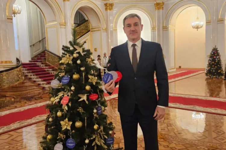 Подарок-сюрприз преподнесет девочке из ДНР губернатор Приамурья