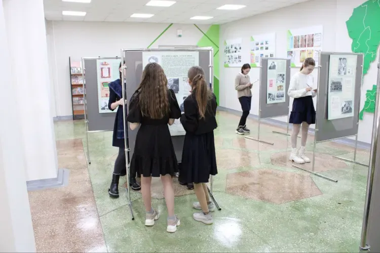 Выставка об известной женщине-ветеране приехала к жителям Благовещенского округа