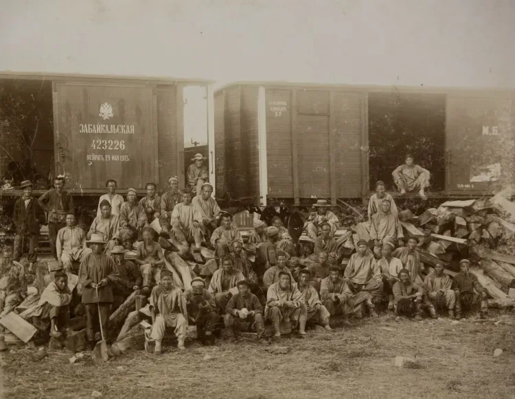 ЗабЖД предоставила уникальные исторические фотографии для выставки в Музее декабристов
