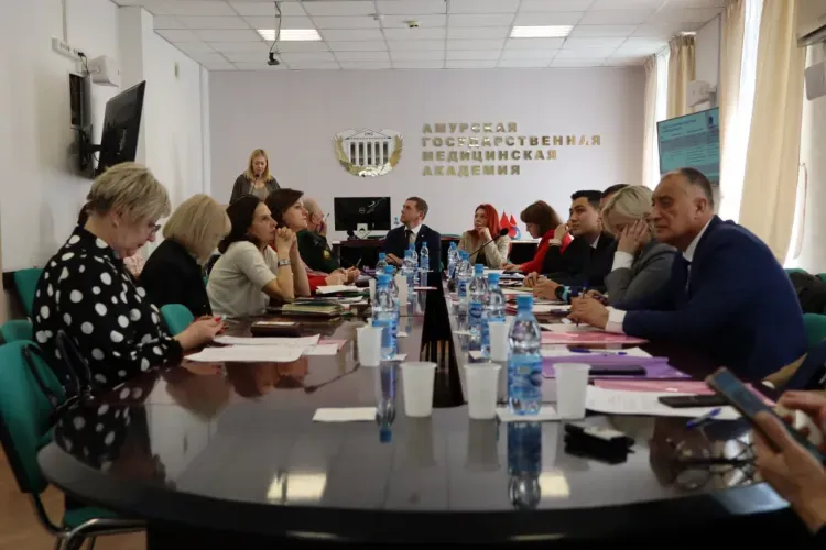 Ректор АмГУ Андрей Плутенко покидает свой пост