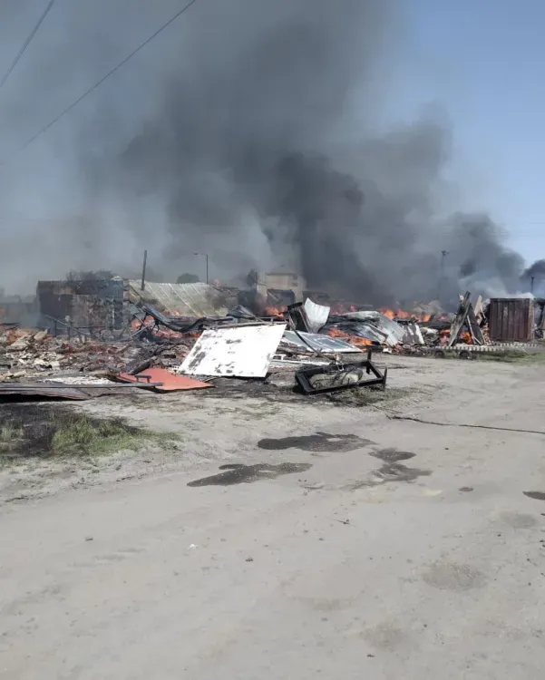 Воинские части привлекли к тушению пожара в гаражном массиве в Серышеве