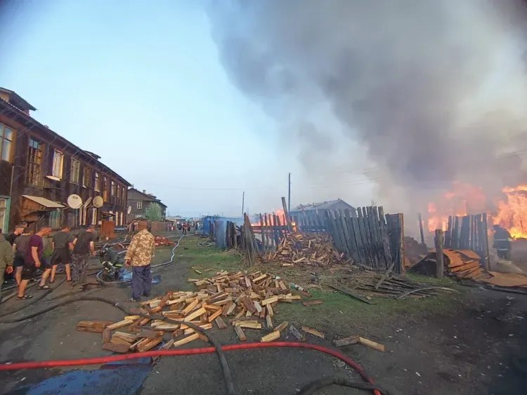 Многоквартирный дом в Приамурье сгорел в пожаре