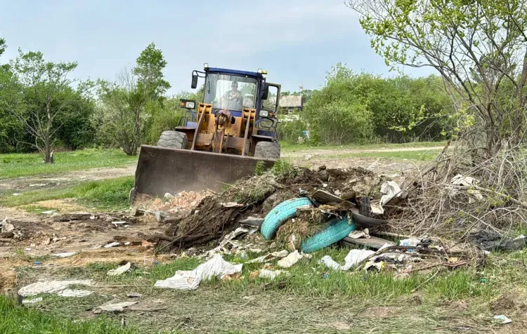Ипподром в Белогорске очистят, а въезд перекроют