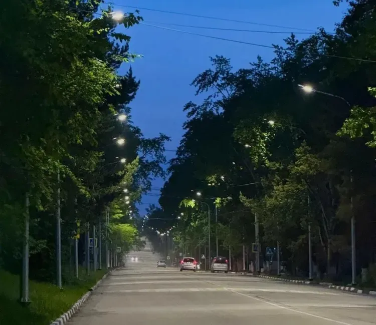 Современные фонари появились на улице Победы города Сковородино