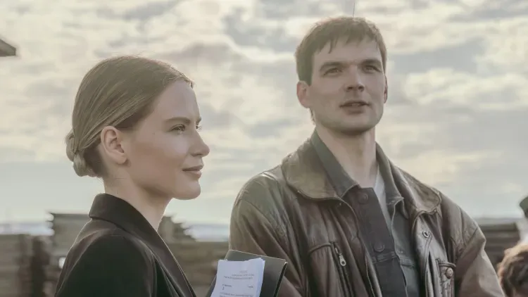 Испытания талантливого врача увидят россияне в сериале "Теплый ветер с севера"