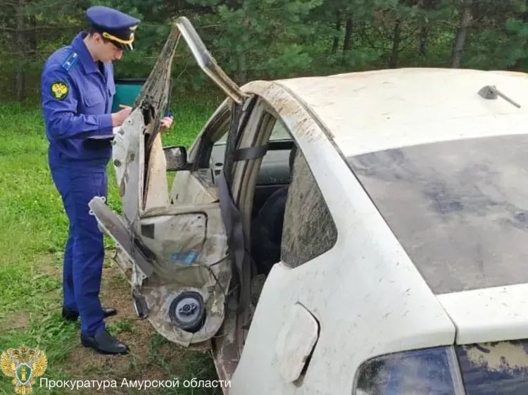 Подросток на "Тойоте" устроил ДТП в Серышевском округе
