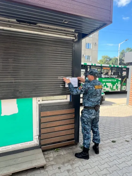 Павильоны с овощами и фруктами снова опечатали в Благовещенске