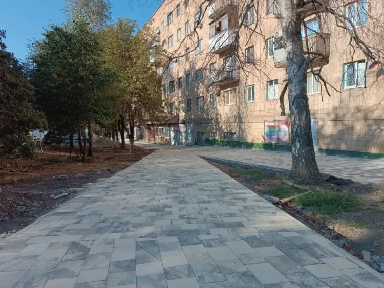 Новый асфальт в ДНР помогла уложить Амурская область