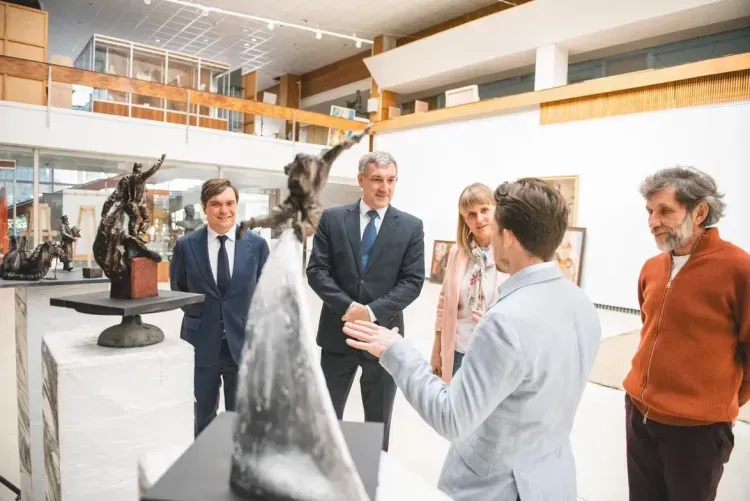 Памятник Чехову предложил установить в Благовещенске губернатор Приамурья