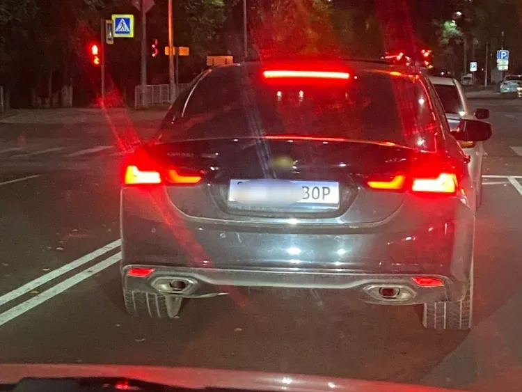 Въезд в Россию надолго закрыли иностранцу за 17 нарушений ПДД