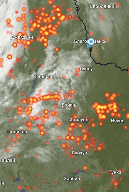 Дым от пожаров в Китае накрыл Амурскую область