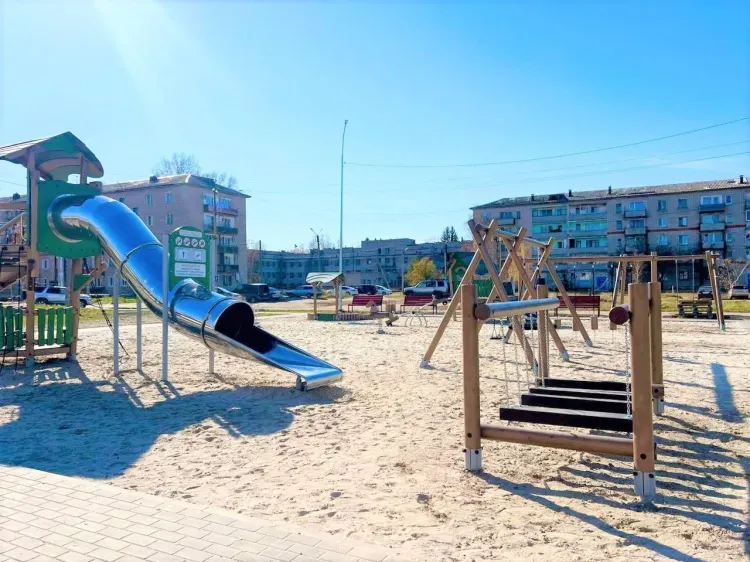 Новая детская площадка появилась в Екатеринославке