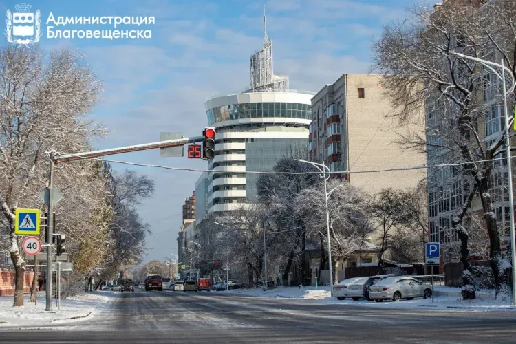 Более 20 новых светофоров установят в Благовещенске для безопасности водителей и пешеходов 