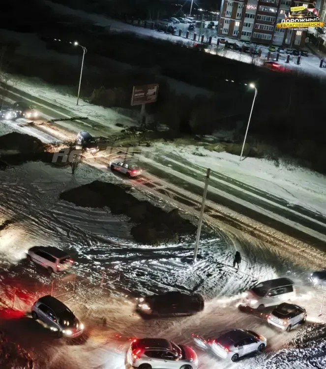 Машина упала в перекоп в микрорайоне Благовещенска