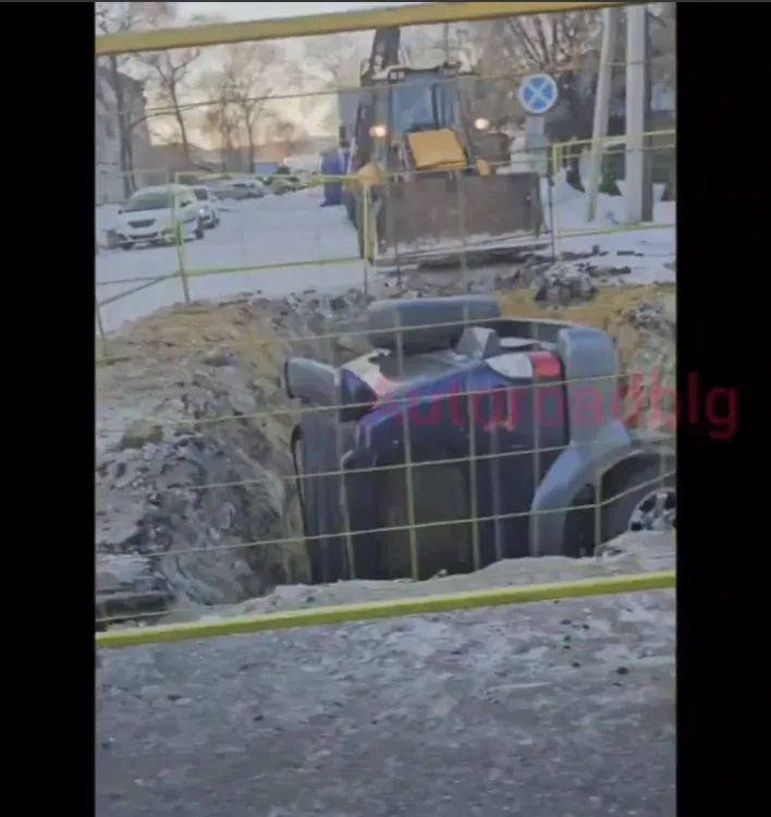 Водитель джипа пострадал в ДТП с котлованом в Благовещенске