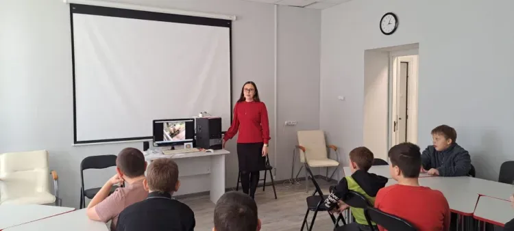 Более 160 мероприятий по безопасности на железной дороге провели корпоративные волонтеры ЗабЖД в 2025 году