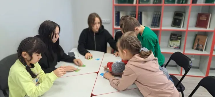 Более 160 мероприятий по безопасности на железной дороге провели корпоративные волонтеры ЗабЖД в 2025 году