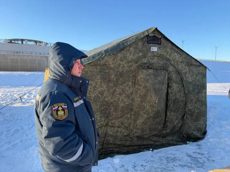 Центр закаливания на пляже "Пограничный" полностью оборудован. К Крещению ожидают наплыв посетителей