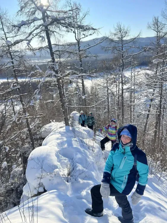 Покорять сопки отправились амурские школьники на новогодних каникулах