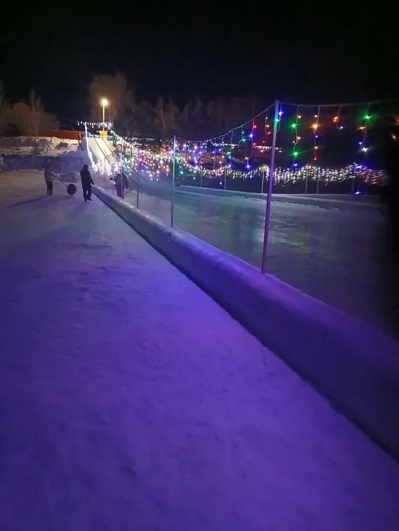 Знаменитая на все Приамурье ледяная горка отрылась в Великокнязевке