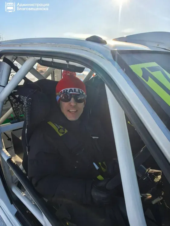 Чемпион России по ралли провел для водителей Благовещенска мастер-классы на трассе и на автосимуляторе