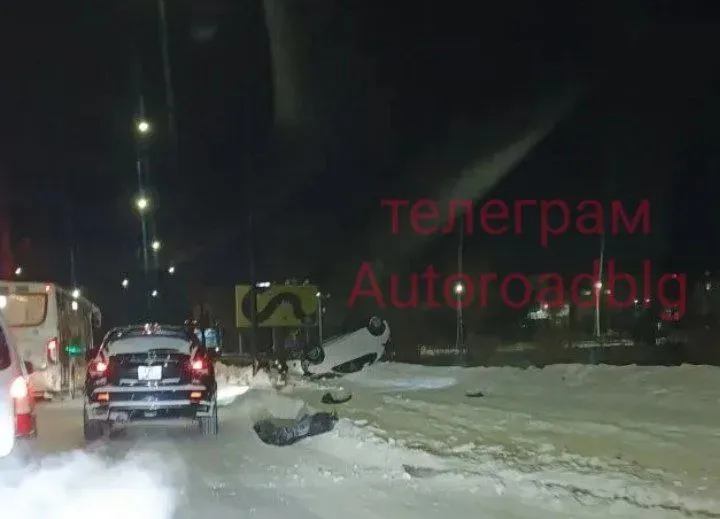 Молодой водитель пострадал при опрокидывании иномарки в Благовещенске