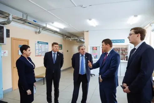Политики из Москвы побывали в медучреждениях Приамурья, которым необходима стройка