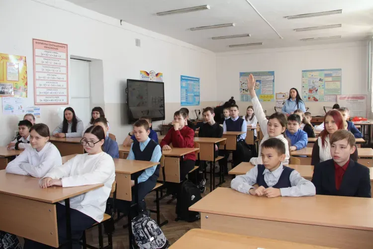 Школьникам Свободного напомнили правила безопасности на железной дороге