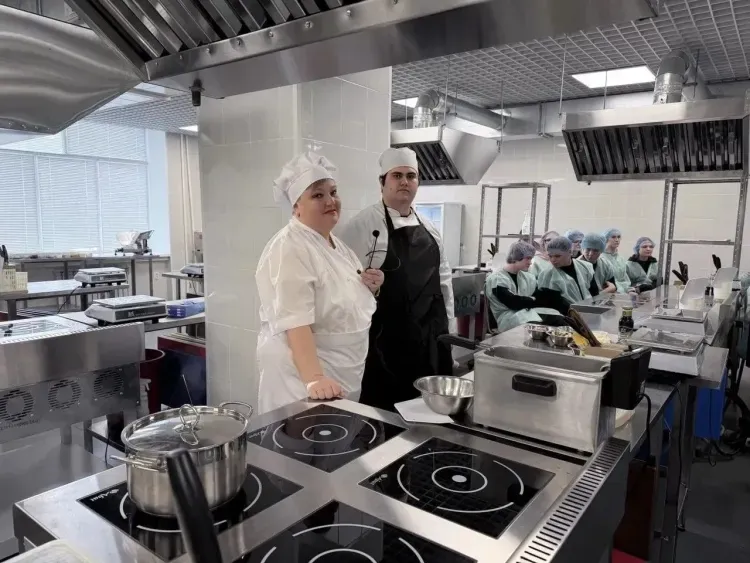 Амурские и московские студенты-повара провели совместный онлайн-марафон по китайской кухне