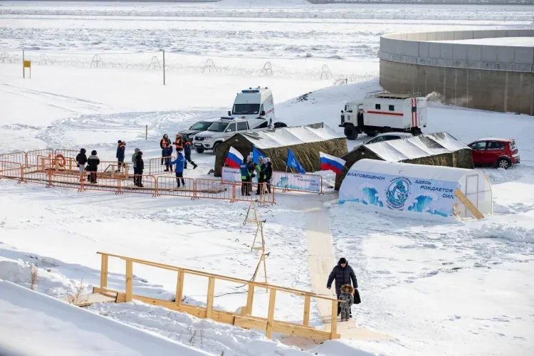 Первая школа закаливания открылась на пляже Пограничном в Благовещенске