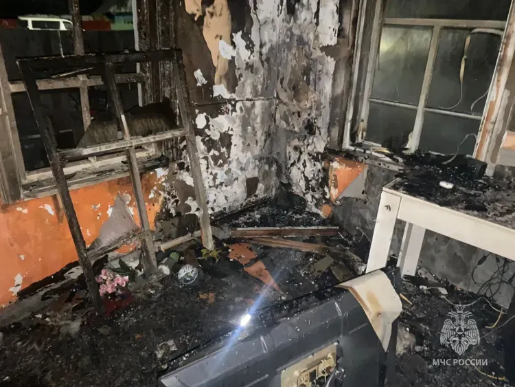 Короткое замыкание стало причиной пожара в доме многодетной семьи в Свободном