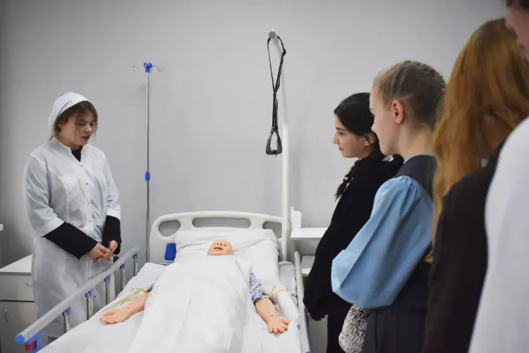 Детей из Приамурья готовят к работе в медицине