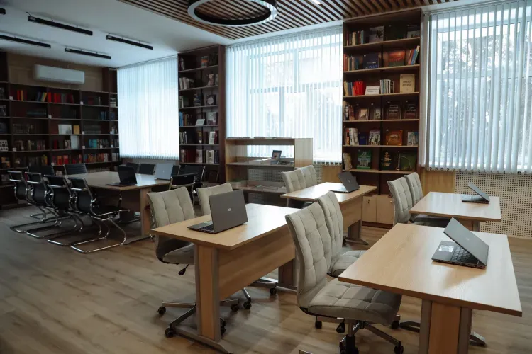 В ДальГАУ масштабно обновили вузовскую библиотеку