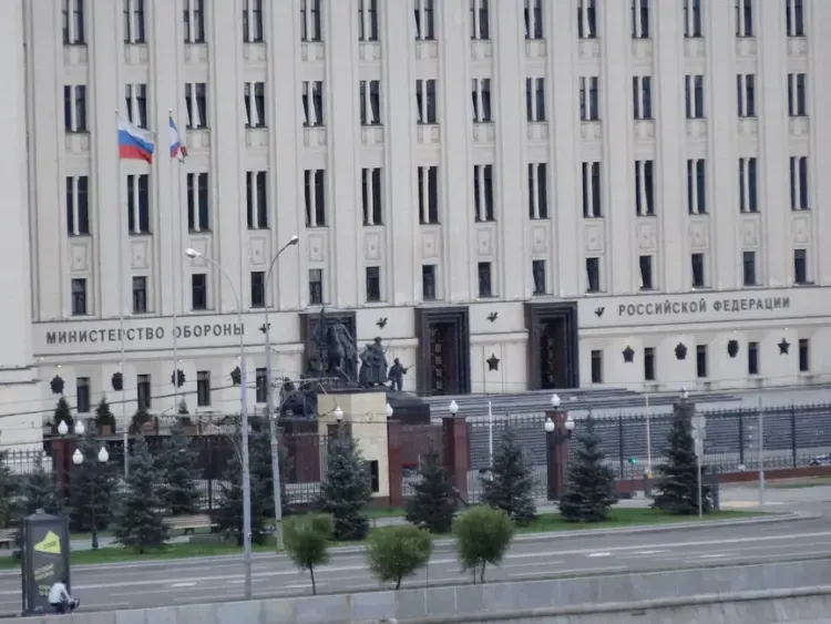 Парк «Патриот» и другие вопросы обсудили замминистра обороны и глава Белогорска в Москве