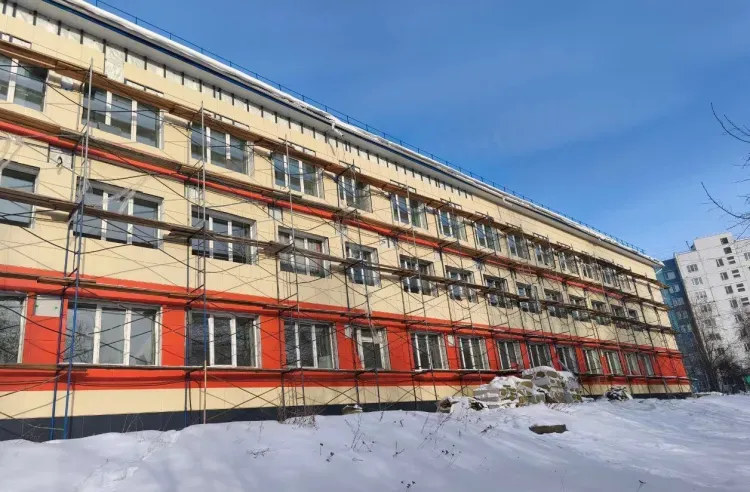 Ремонт в старейшей школе Тынды закончат в этом году