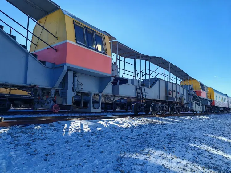 Инновационную технику российского производства задействуют для ремонта пути на ЗабЖД