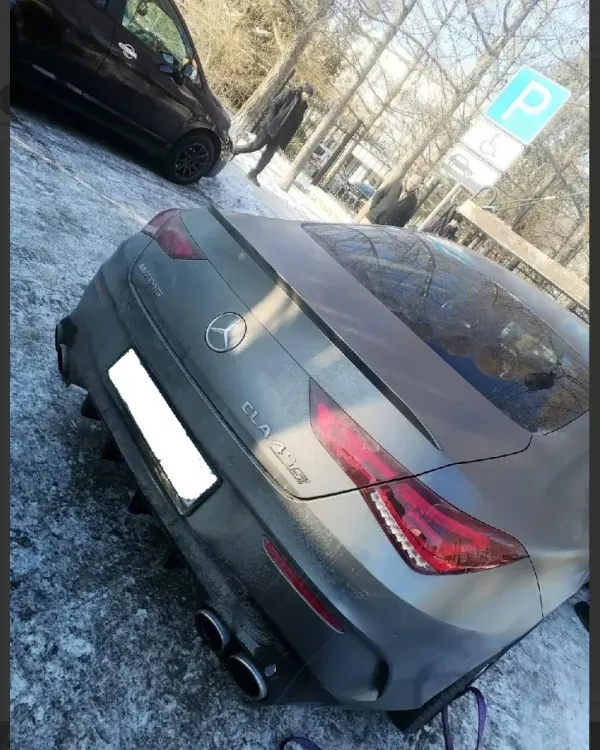 Водитель Mercedes-Benz заплатит штраф за парковку на стоянке для инвалидов