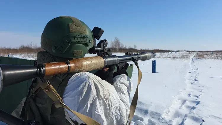 Военнослужащие с ручными гранатометами отработали навыки на полигоне Приамурья