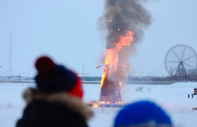 Василий Орлов пообещал ежегодно широко отмечать Масленицу и сжигать чучело